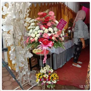 CDE – SK 006 – Bunga Standing & Krans